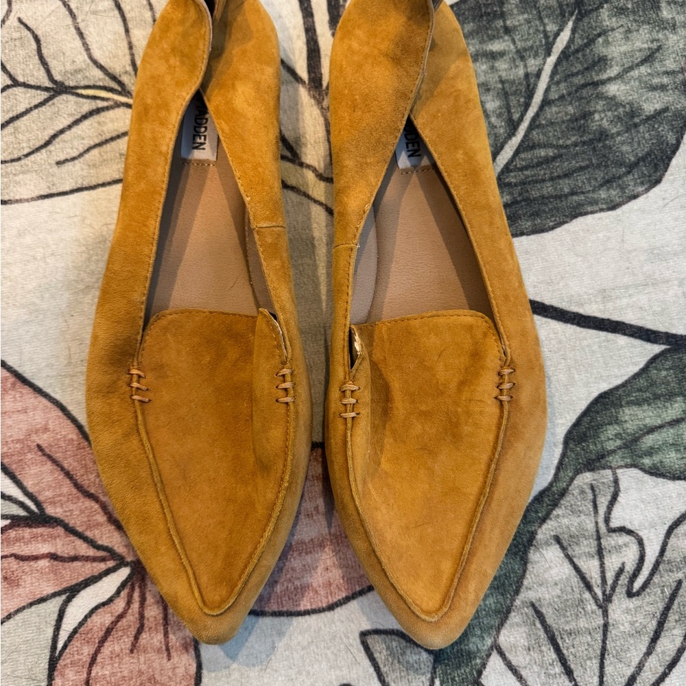 Steve Madden Mustard Suede Loafers